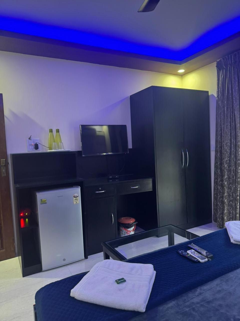 Vihaan Inn Guest House 卡兰古特 外观 照片